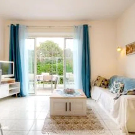 Dom wakacyjny Maison De 3 Chambres Avec Piscine Privee Jardin Clos Et Wifi A Ghisonaccia Ghisonaccia