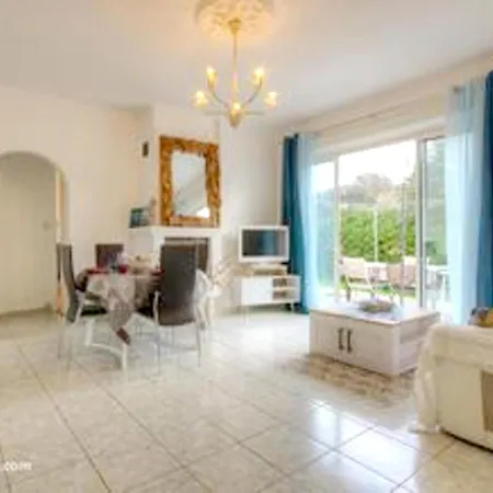 Maison De 3 Chambres Avec Piscine Privee Jardin Clos Et Wifi A Ghisonaccia 吉索纳恰
