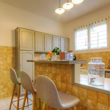 Maison De 3 Chambres Avec Piscine Privee Jardin Clos Et Wifi A Ghisonaccia 吉索纳恰