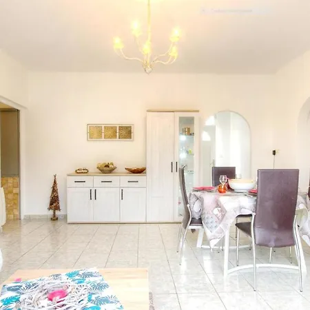 Maison De 3 Chambres Avec Piscine Privee Jardin Clos Et Wifi A Ghisonaccia Dom wakacyjny Ghisonaccia