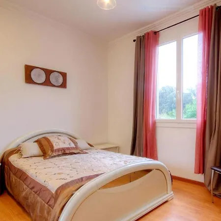 Maison De 3 Chambres Avec Piscine Privee Jardin Clos Et Wifi A Ghisonaccia *
